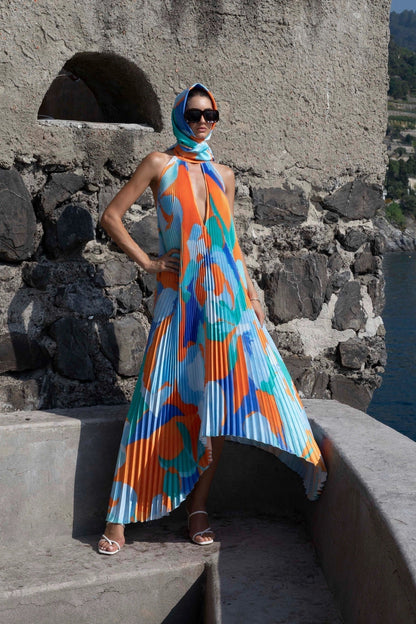 Isla – Elegant Halter Pleated Maxi Dress